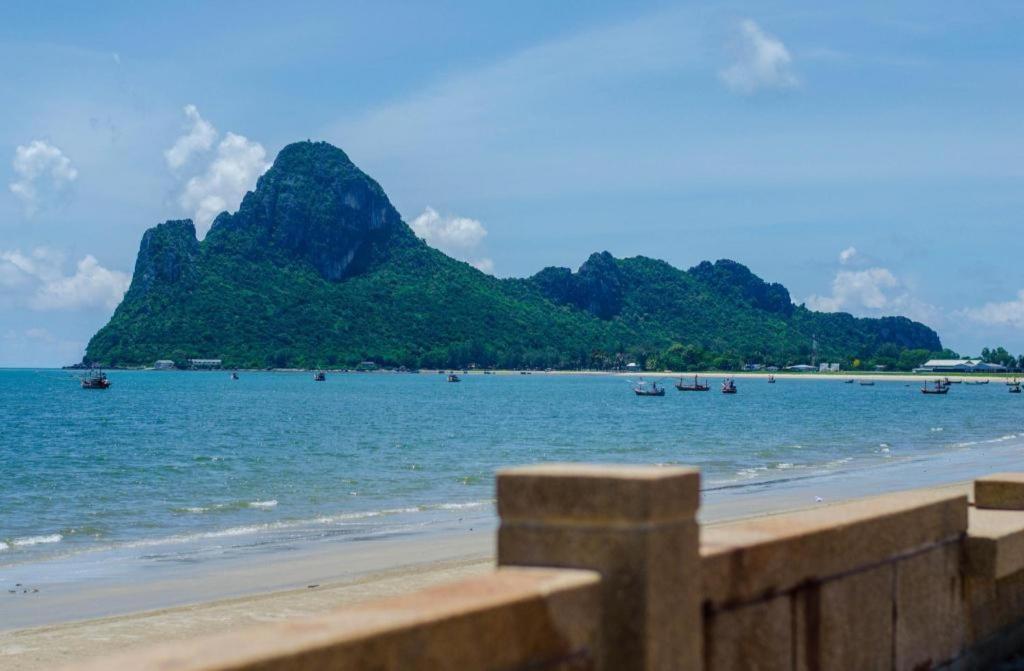 Joy Hotel Prachuap Khiri Khan Extérieur photo